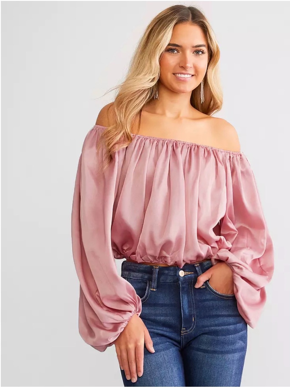 HYFVE Off-Shoulder Cropped Top